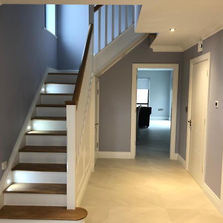 1 Luxurious Room In Family Home 킬라니 외부 사진
